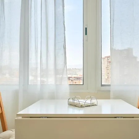Work & Pet Friendly Urban Flat Close To The Beach Apartamento